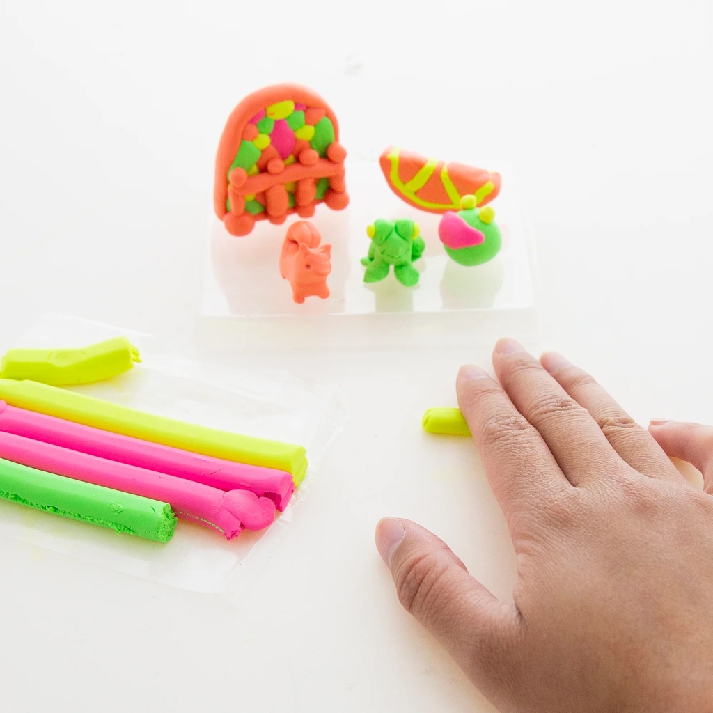 Modeling Clay Sticks in 4 Fluorescent Colors 