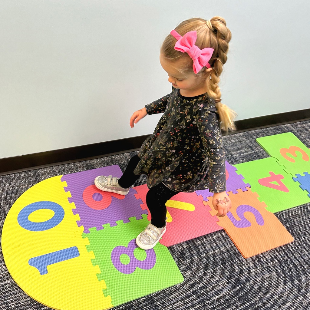 Interlocking Hopscotch Tiles Foam Play Mat for Kids 10 Tiles & 2 Markers