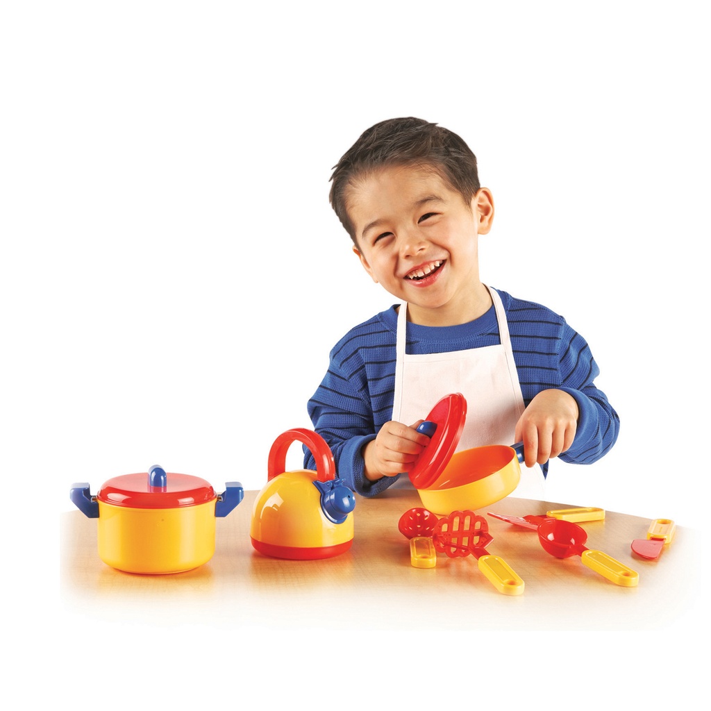 Pretend & Play® Cooking Set